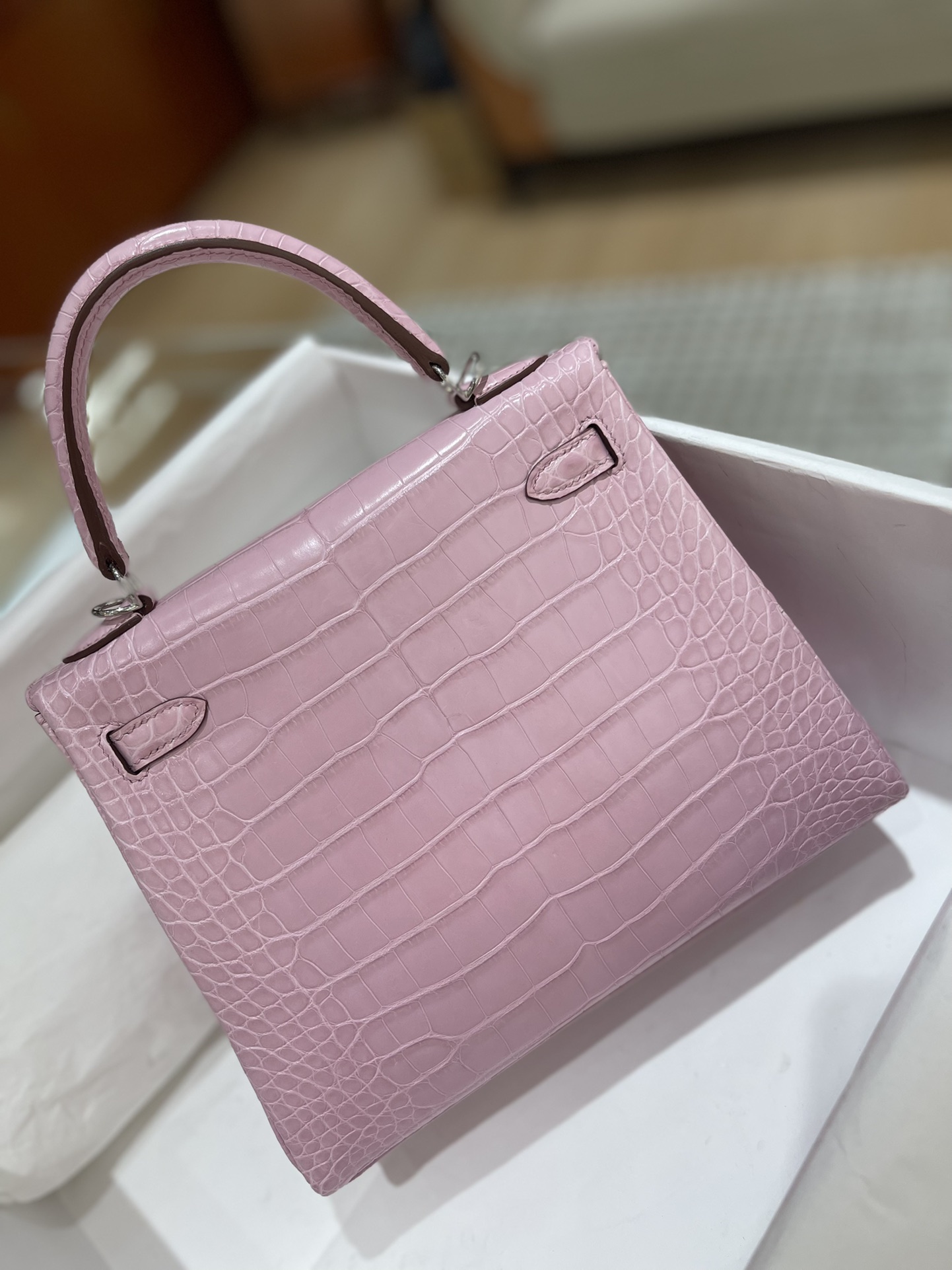 Hermes Kelly 25cm Handbag Shoulder Bag In Mauve Sylvestre Shiny Crocodile Niloticus Leather